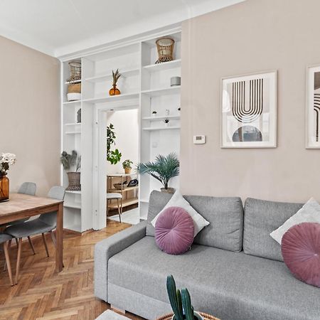 Modern Apartment, 3 Min To "U3 Neubaugasse" Виена Екстериор снимка