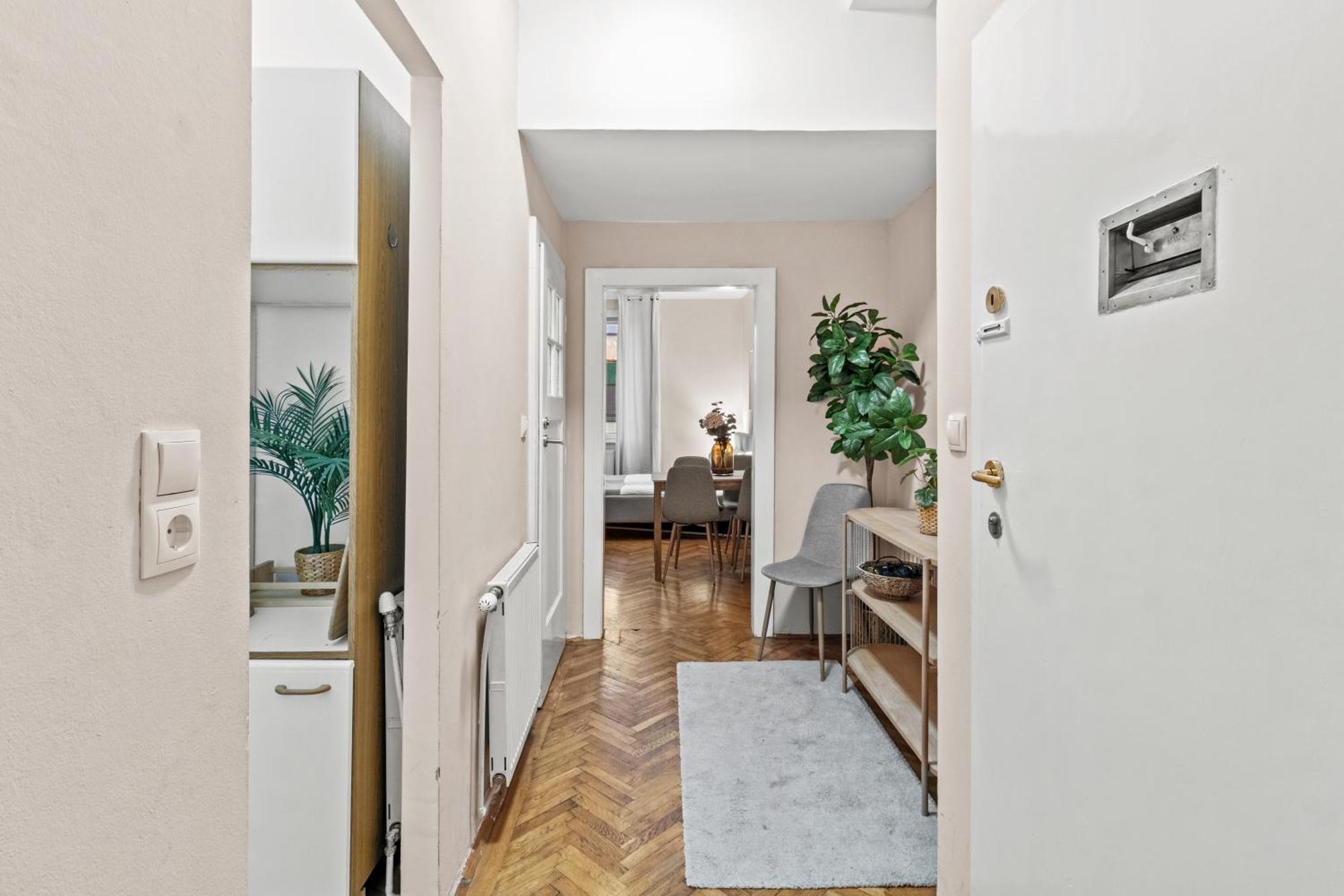 Modern Apartment, 3 Min To "U3 Neubaugasse" Виена Екстериор снимка